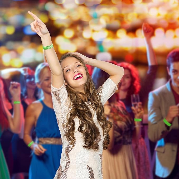 Henoyso 600 Pcs Saturday Paper Wristbands Event Wristbands Paper Bracelets Wristbands Numbered Waterproof Party Wristbands for Events Day of The Week(Green)