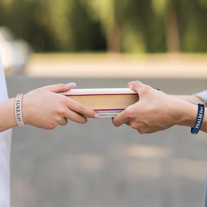 QEERBSIN Bible Verses Bracelets Motivational Christian Rubber Bracelets Faith Hope Wristbands Bracelets for Men Women Teens