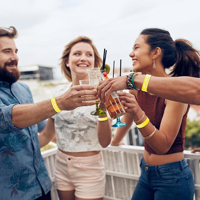 Henoyso 600 Pcs Saturday Paper Wristbands Event Wristbands Paper Bracelets Wristbands Numbered Waterproof Party Wristbands for Events Day of The Week(Yellow)