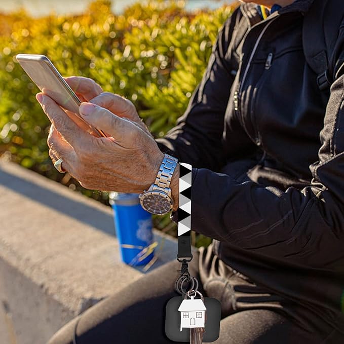 Wrist Lanyard for Women and Men, Keychain Lanyard for Keys, Wrist Keychain Strap Lanyard for Car Keys ID Badge Wallet Card Holder(Apricot)