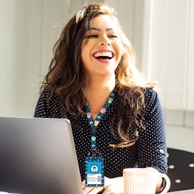 Cute Owl Lanyards for Id Badges, Retractable ID Badge Holder with Detachable Lanyard, Fashionable Badge Reel Heavy Duty with Carabiner Clip, Nurse Teacher Office Gifts