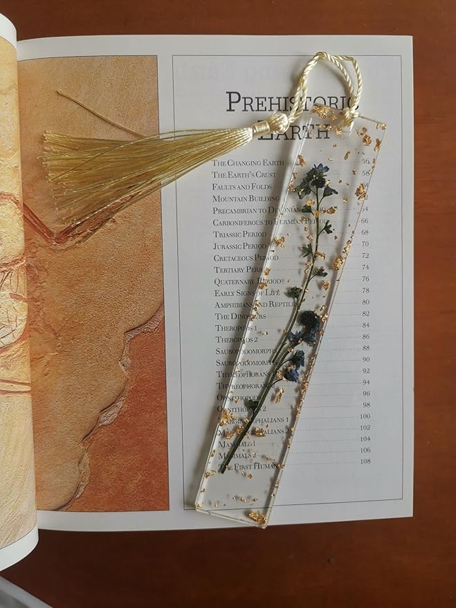 5.5x1 inch Flower Handmade Bookmark Resin Floral with Dried Flowers (Forget-me-not)